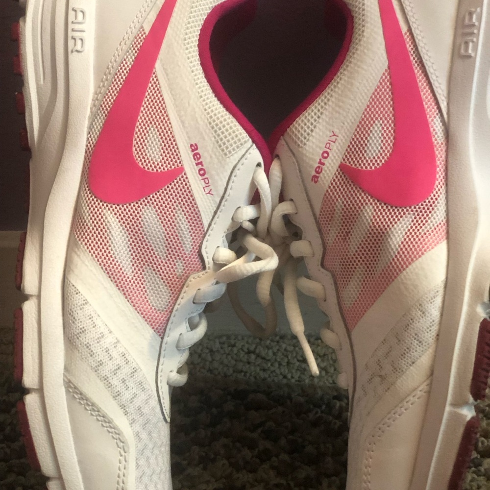 Size 8.5 Pink and White Nike Reslon
